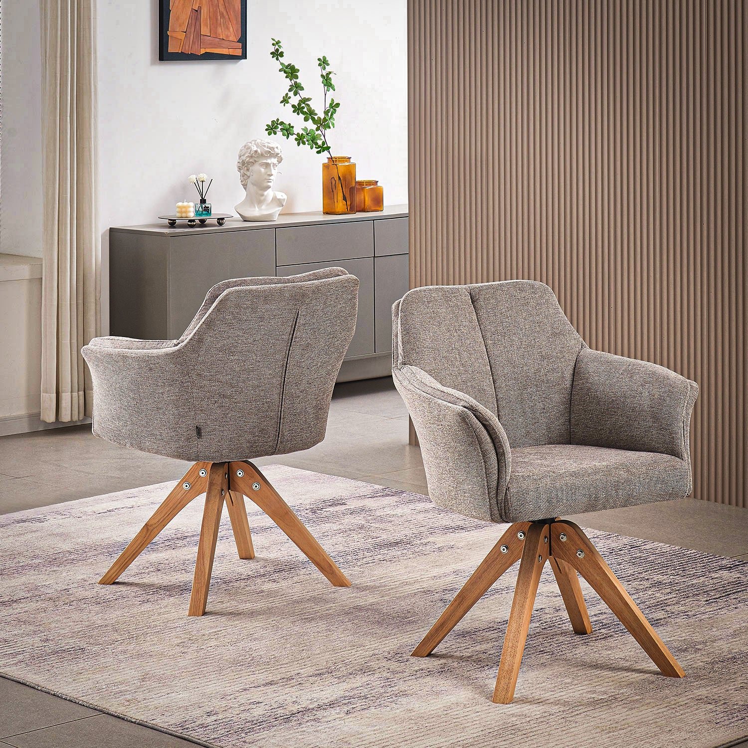 Esszimmerstuhl DAISY – Drehbarer Stuhl mit Armlehne & Holzgestell | B&D home