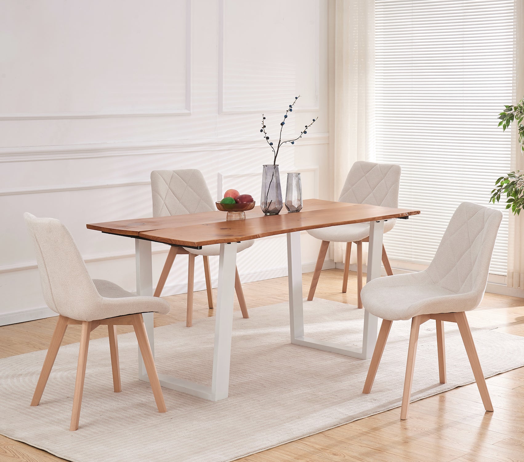 Esszimmerstühle 2er Set TANIA – Polsterstuhl mit Steppung & Holzbeinen | B&D home